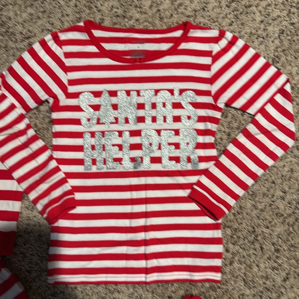 Girls size 7 Christmas pajamas two shirts to choose from and matching pants - Picture 4 of 6